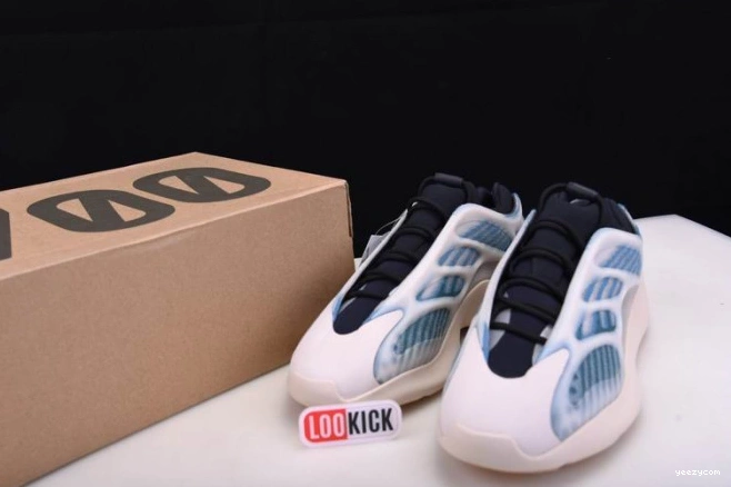 GY0260 700 V3 YEEZY ADIDAS 0826